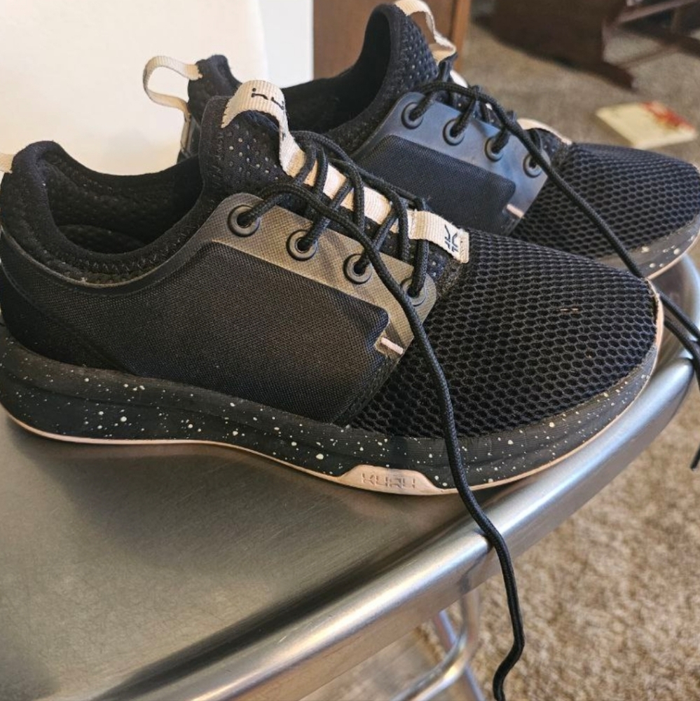 Zuru Tennis Shoes
